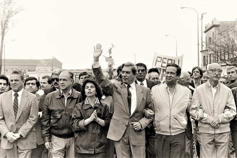 1988 – MARIO VARGAS LLOSA – PERÚ